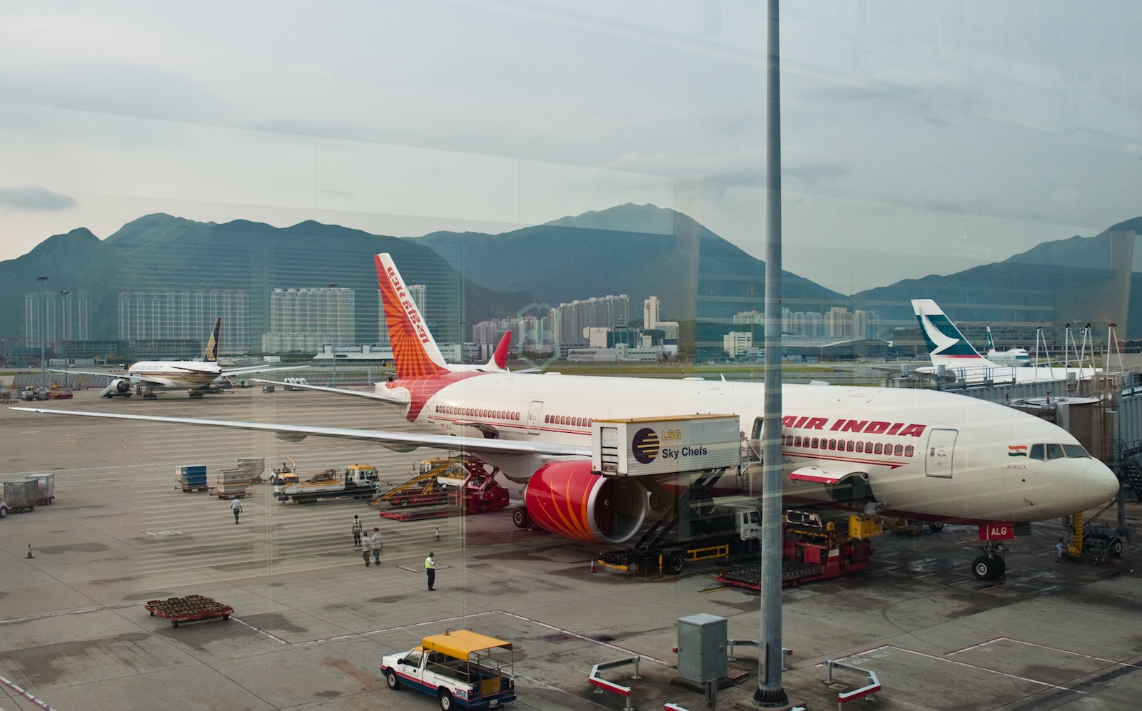 HK Airport 1600